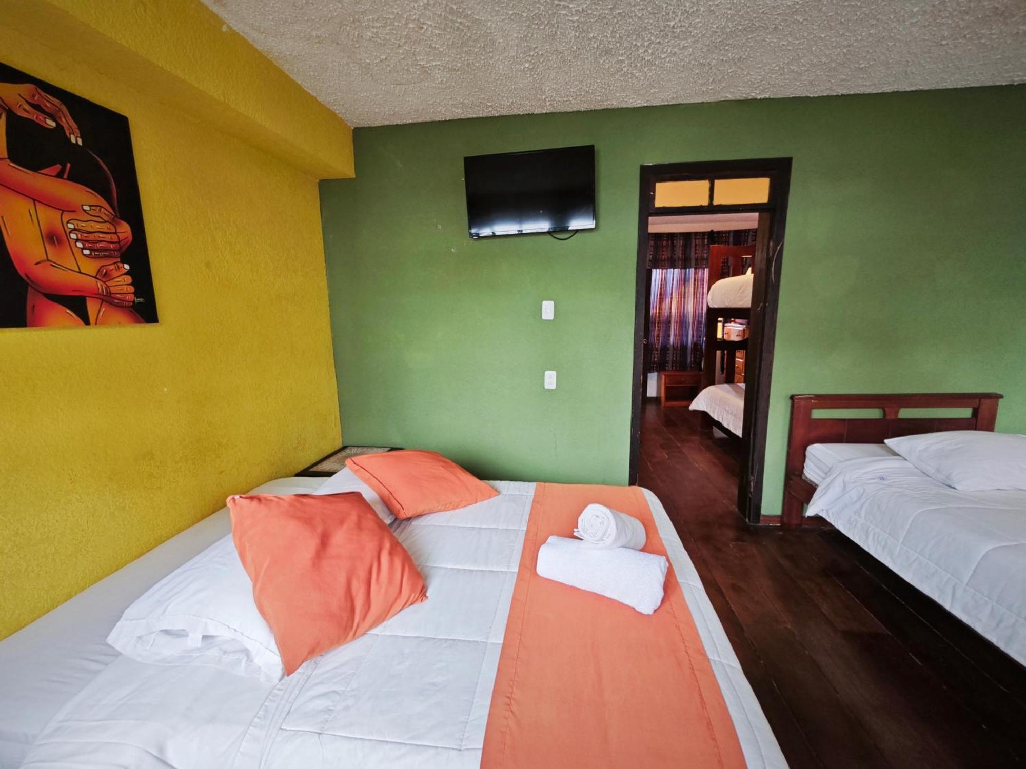 Garden House Hostal บาญอส ภายนอก รูปภาพ