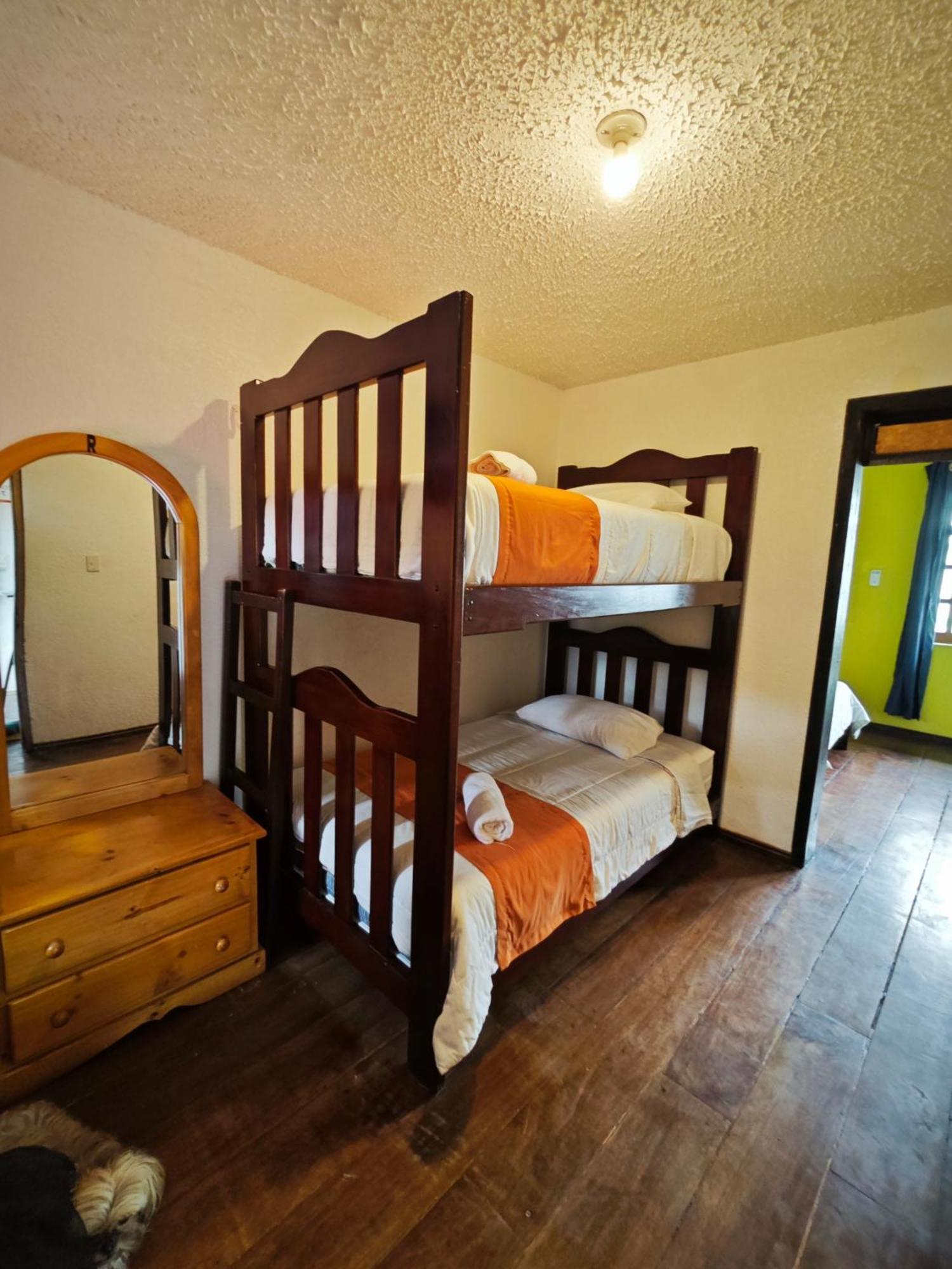 Garden House Hostal บาญอส ภายนอก รูปภาพ