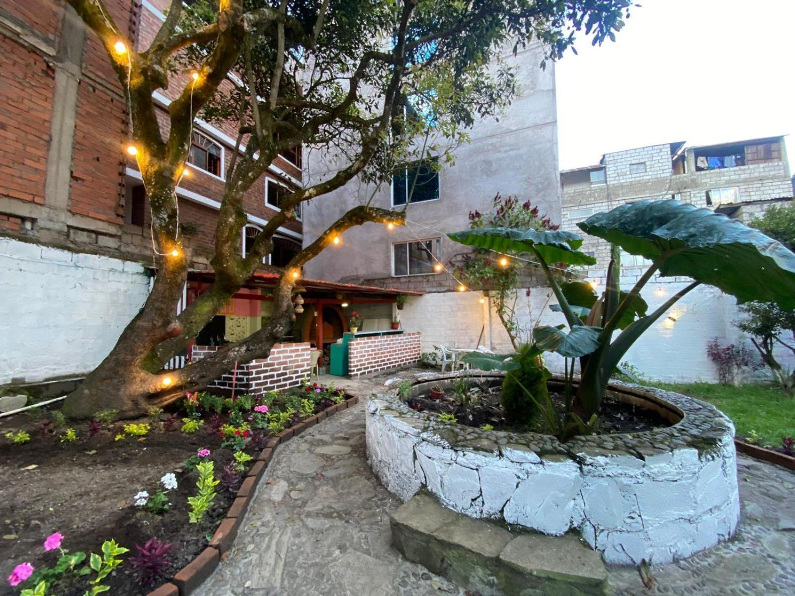 Garden House Hostal บาญอส ภายนอก รูปภาพ