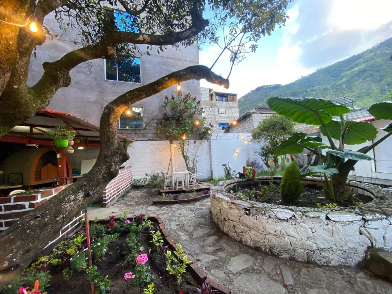Garden House Hostal บาญอส ภายนอก รูปภาพ