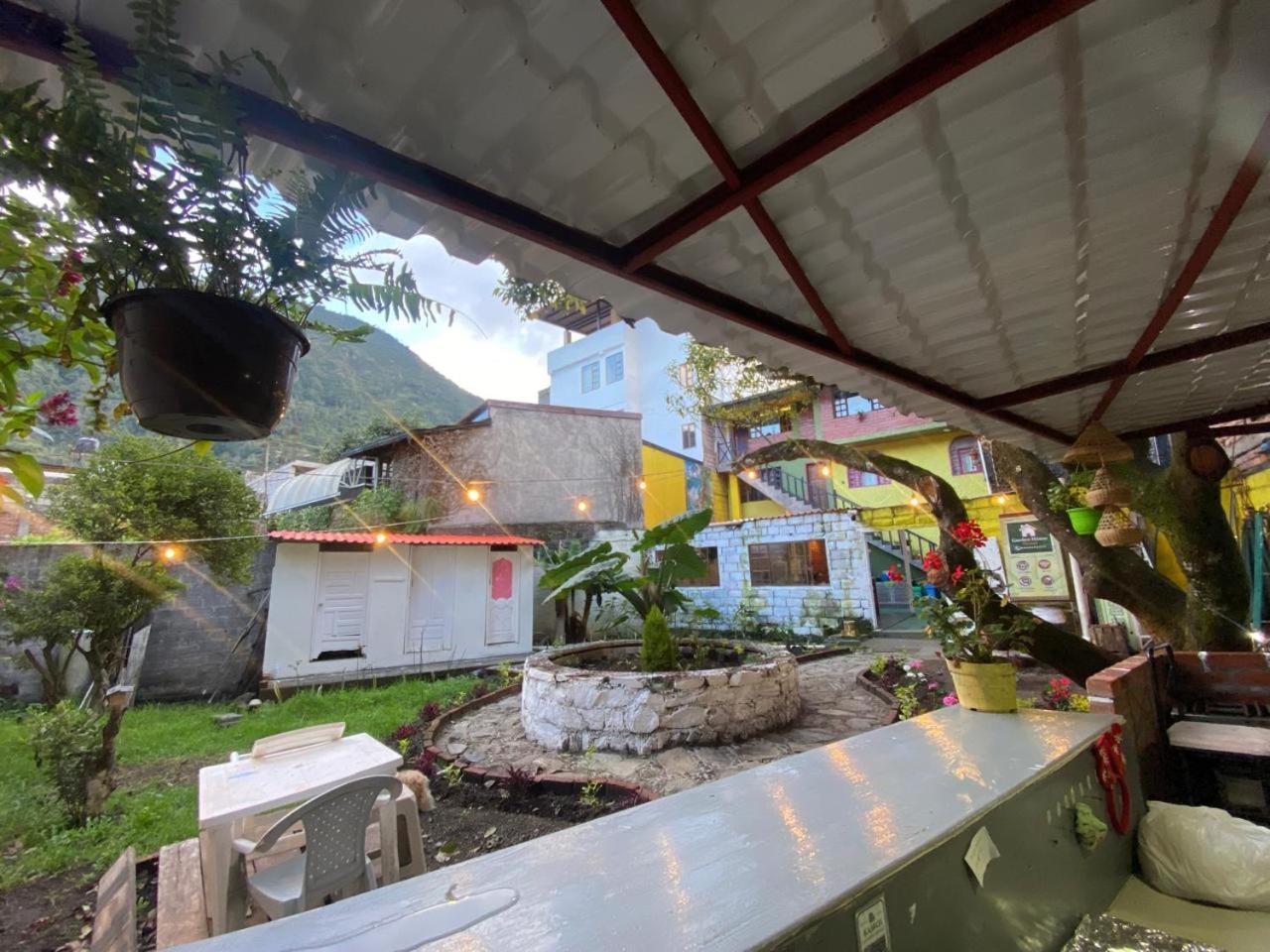 Garden House Hostal บาญอส ภายนอก รูปภาพ