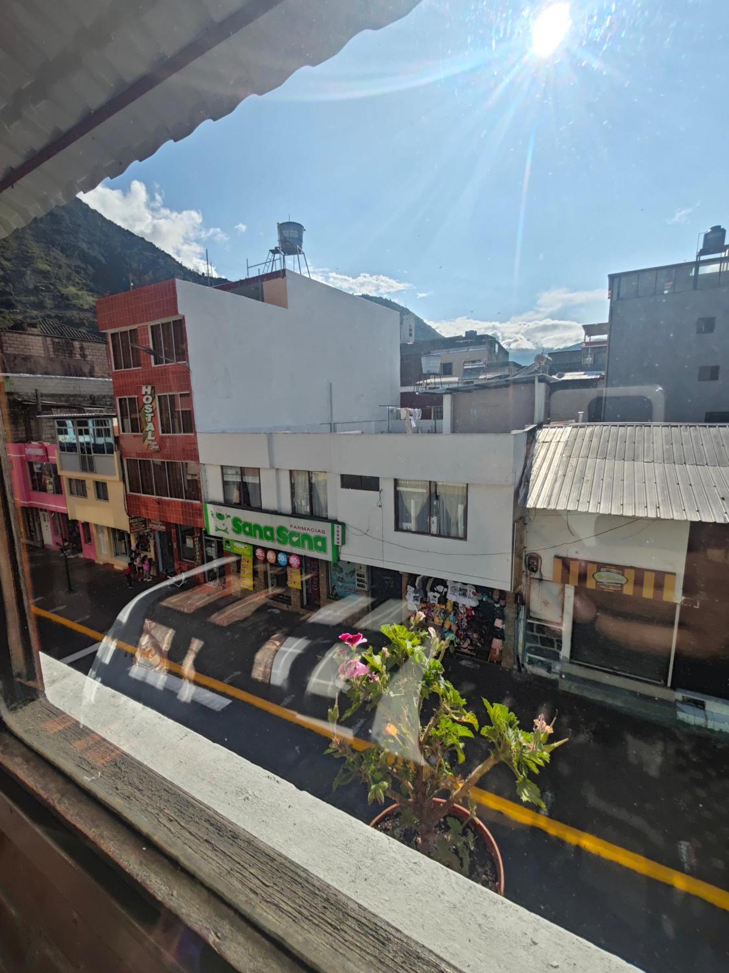 Garden House Hostal บาญอส ภายนอก รูปภาพ