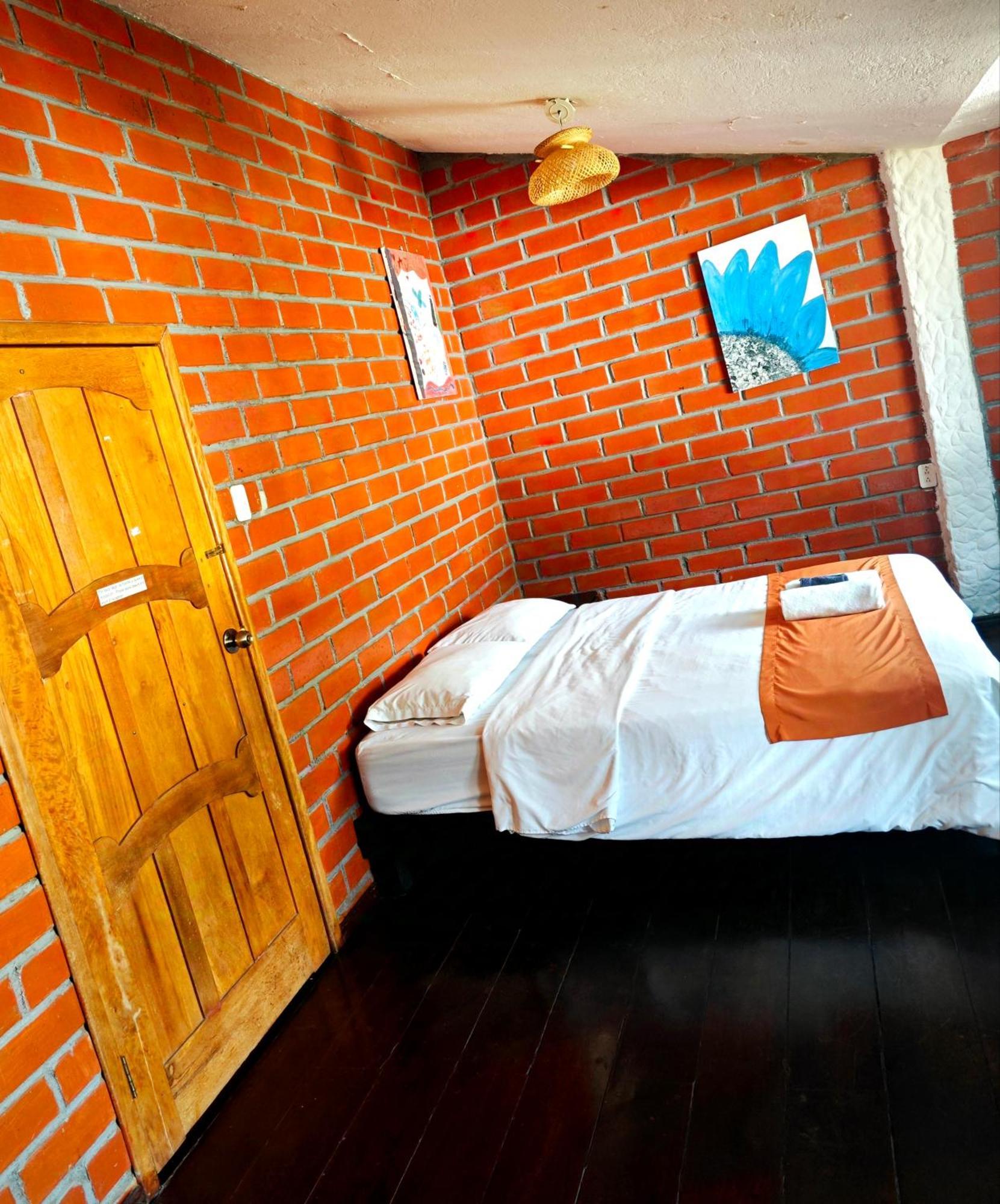 Garden House Hostal บาญอส ภายนอก รูปภาพ