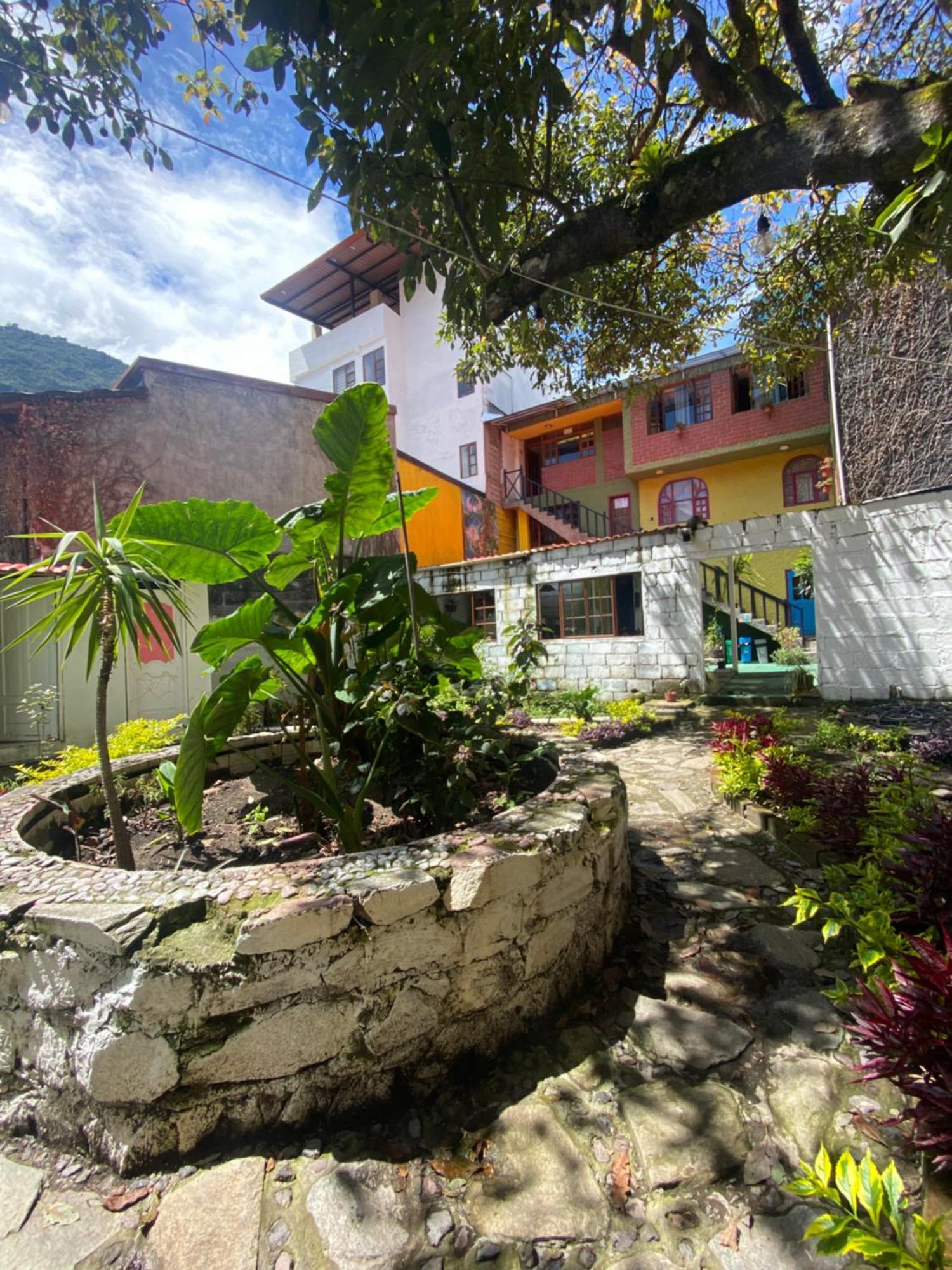 Garden House Hostal บาญอส ภายนอก รูปภาพ
